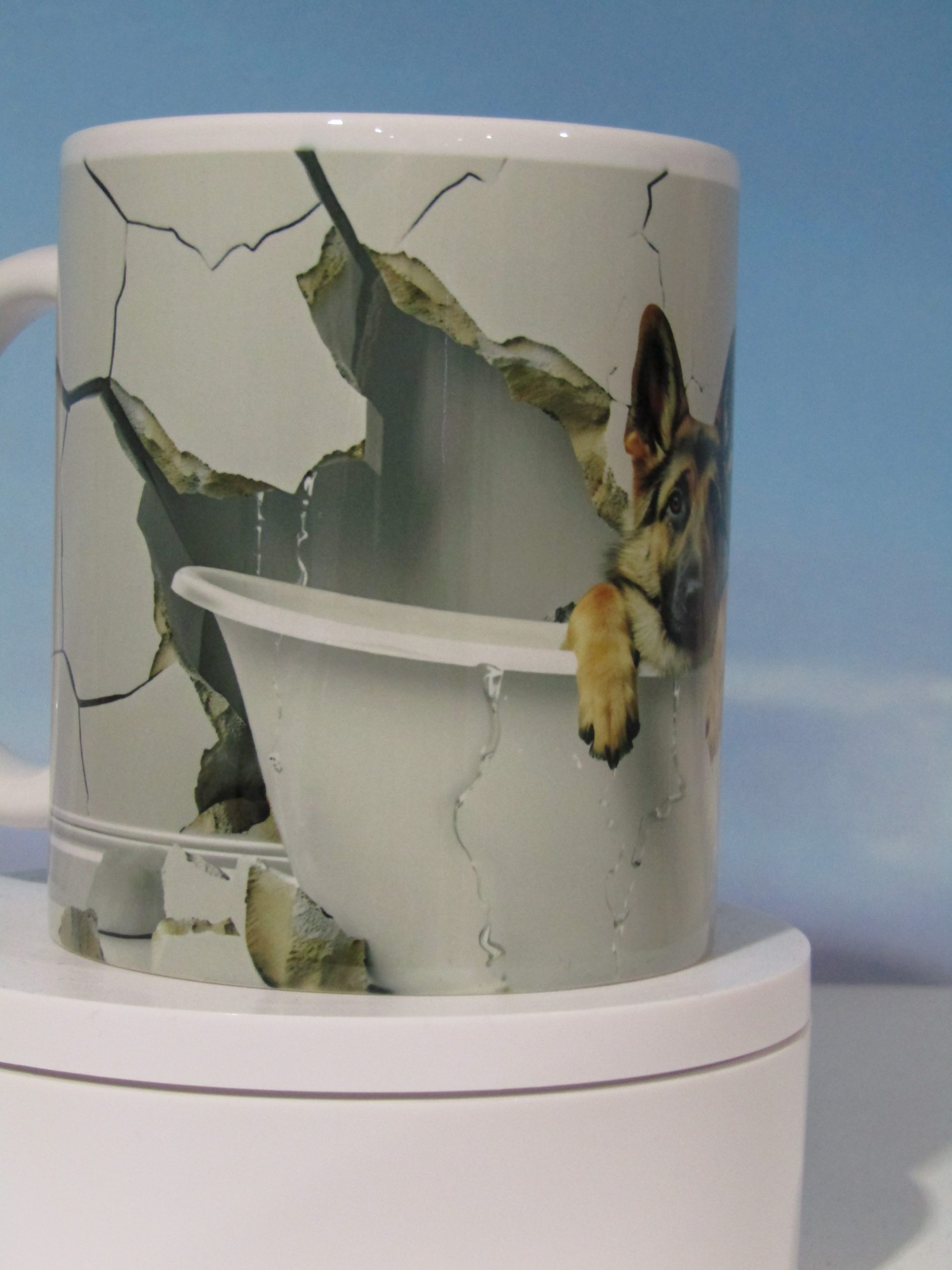 Mugs Chien Berger Allemand dans baignoire CBAB_2025_01 – Image 2